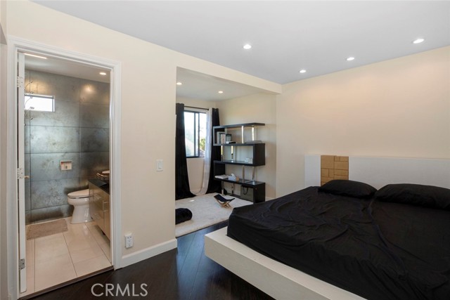 Detail Gallery Image 15 of 28 For 5456 Hermitage Ave #8,  Valley Village,  CA 91607 - 2 Beds | 2 Baths