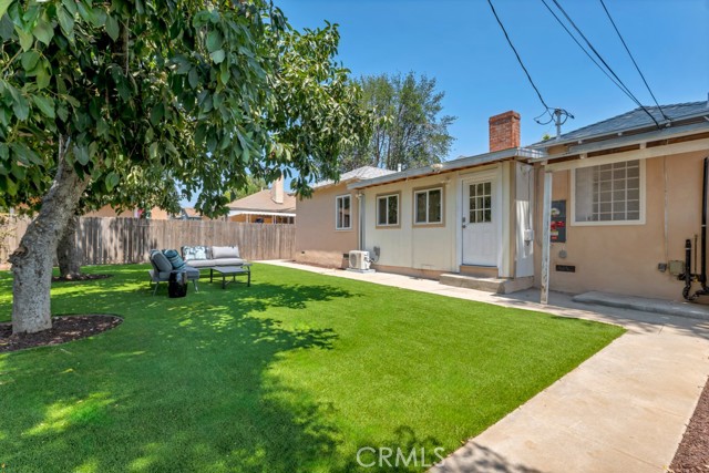 8901 Amigo Avenue, Northridge CA: https://media.crmls.org/medias/f21868c0-c0d2-4ece-bdea-b9a196904cd8.jpg
