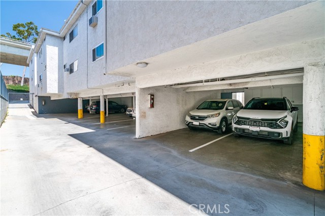 2884 Sawtelle Boulevard, Los Angeles CA: https://media.crmls.org/medias/f218c3ee-b487-4991-9bdd-234603b4a6c3.jpg