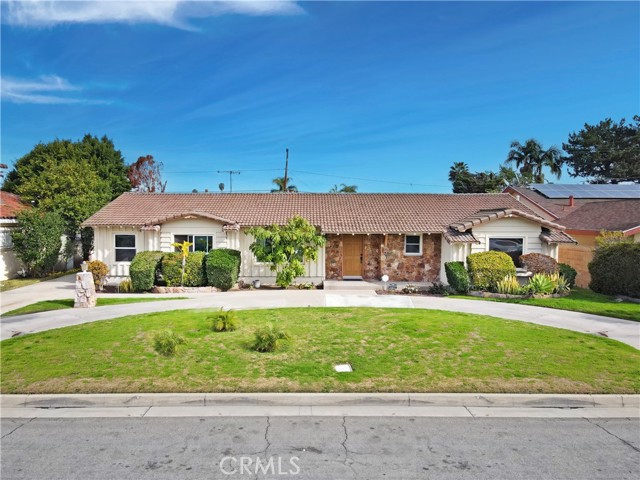 9235 Gainford Street, Downey, California 90240, 4 Bedrooms Bedrooms, ,4 BathroomsBathrooms,Single Family Residence,For Sale,Gainford,DW25033383