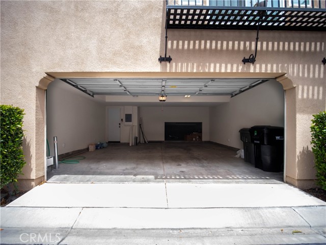Image 17 of 24 For 4433 Owens Street 102