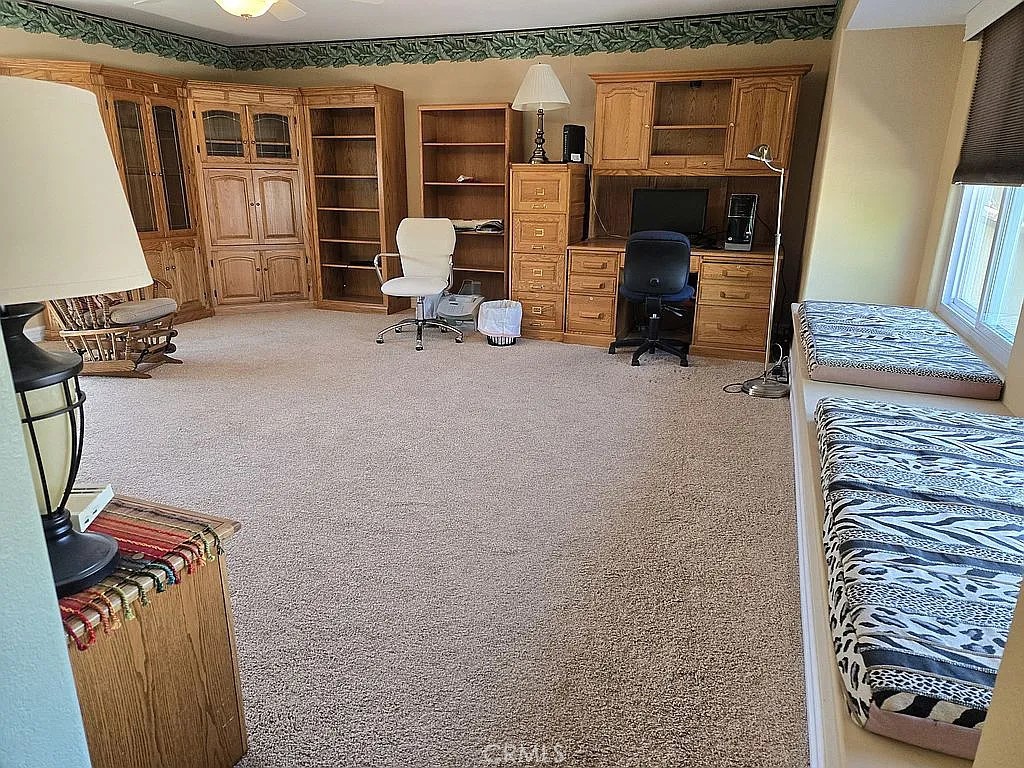 https://media.crmls.org/medias/f218f6dc-3b63-43e2-9f12-fe9b6d0e7f8a.jpg?preset=X-Large