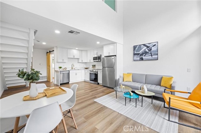 163 Pineview, Irvine CA: https://media.crmls.org/medias/f21906ce-847e-4041-b895-7c212e48f63b.jpg