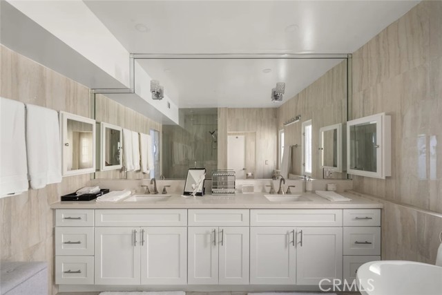 Detail Gallery Image 34 of 74 For 31877 Circle Drive, Laguna Beach,  CA 92651 - 3 Beds | 2 Baths