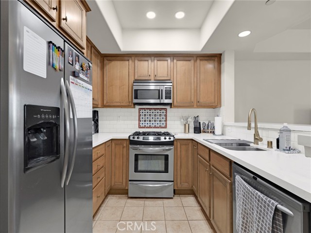 5753 White Oak Avenue, Encino CA: https://media.crmls.org/medias/f219c310-dc1d-4676-a3c2-b581d5f42602.jpg