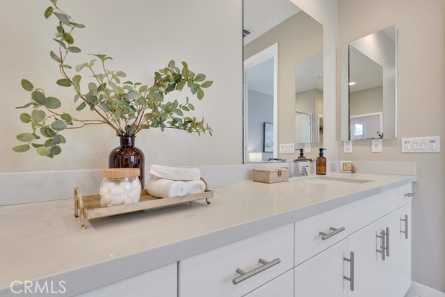 Image 34 of 62 For 18348 Cachet