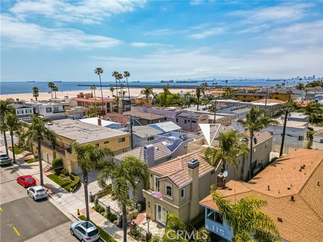 Detail Gallery Image 3 of 53 For 113 5th St, Seal Beach,  CA 90740 - 4 Beds | 3/1 Baths
