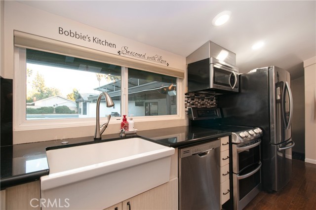 Detail Gallery Image 49 of 59 For 19501 Vintage St, Northridge,  CA 91324 - 7 Beds | 6 Baths