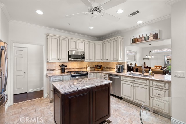 28930 Paseo Picasso, Mission Viejo CA: https://media.crmls.org/medias/f21d8a97-4da2-410c-8d94-50ef95aafd3f.jpg