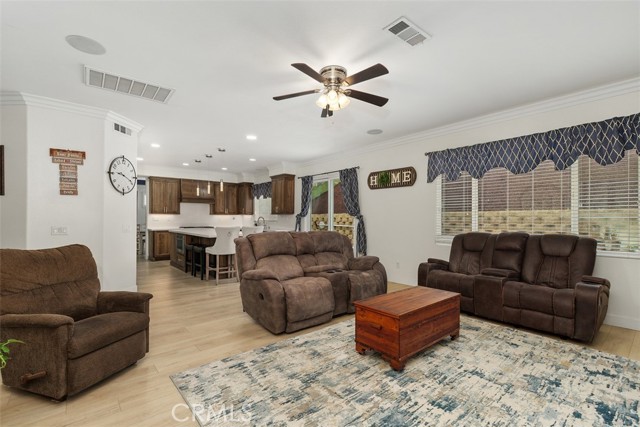 35183 Flamingo Way, Winchester CA: https://media.crmls.org/medias/f21e8dec-5be6-4626-a5de-96f6fe66ff82.jpg