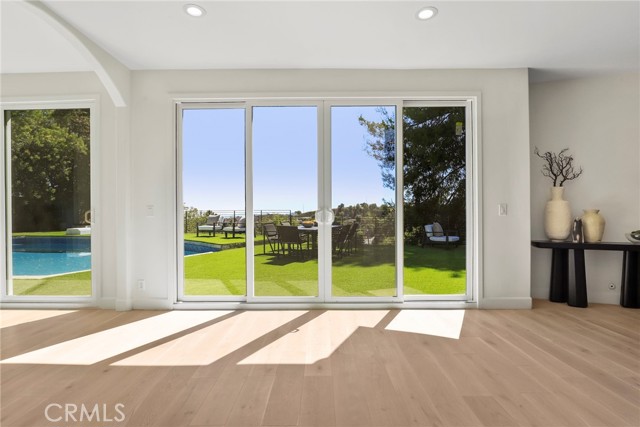 4406 Medley Place, Encino CA: https://media.crmls.org/medias/f21ef765-3e5a-477b-927e-0518c1e7e459.jpg