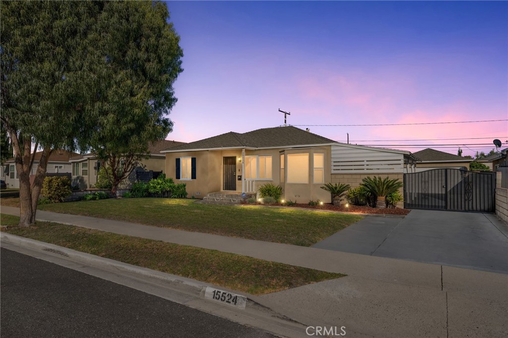 15524 Ruthelen Street