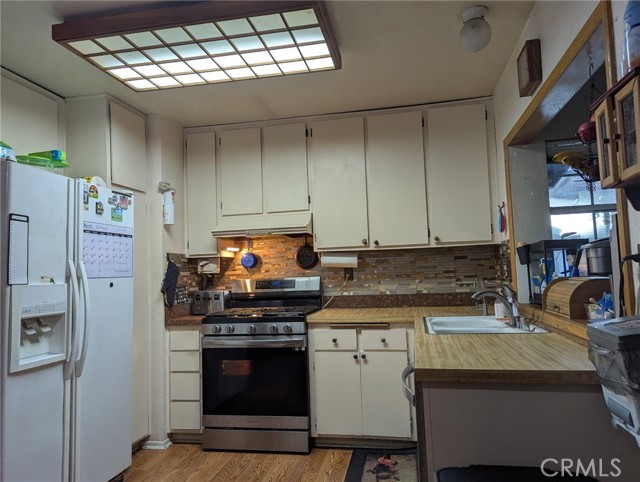22196 EMERALD Street, Grand Terrace CA: https://media.crmls.org/medias/f2203589-d786-4001-b158-a8dc6f31626f.jpg