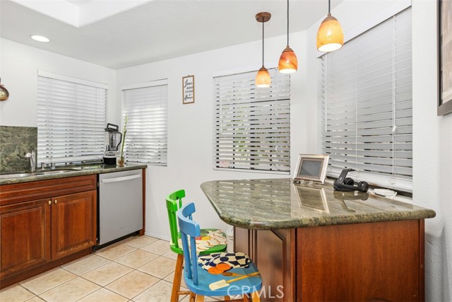 Detail Gallery Image 11 of 31 For 3935 Caminito Silvela, San Diego,  CA 92122 - 3 Beds | 2 Baths