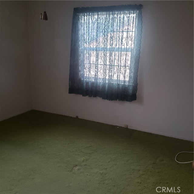 20939 Strathern Street photo 7