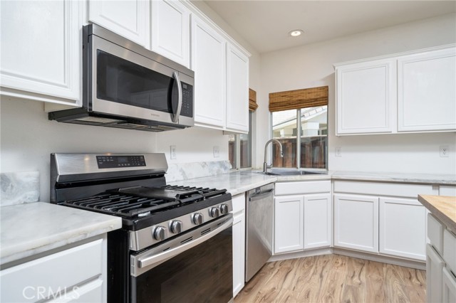 Detail Gallery Image 14 of 47 For 126 Schooner Ct, San Jacinto,  CA 92583 - 4 Beds | 2 Baths