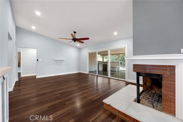 Detail Gallery Image 6 of 27 For 741 E Hawthorne St, Ontario,  CA 91764 - 3 Beds | 2 Baths