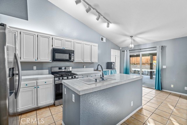 Detail Gallery Image 11 of 35 For 43527 Grange St, Lancaster,  CA 93535 - 4 Beds | 2 Baths