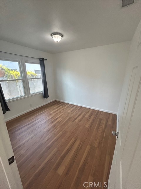 Detail Gallery Image 2 of 10 For 848 N Berlyn Ave, Ontario,  CA 91764 - 3 Beds | 1/1 Baths