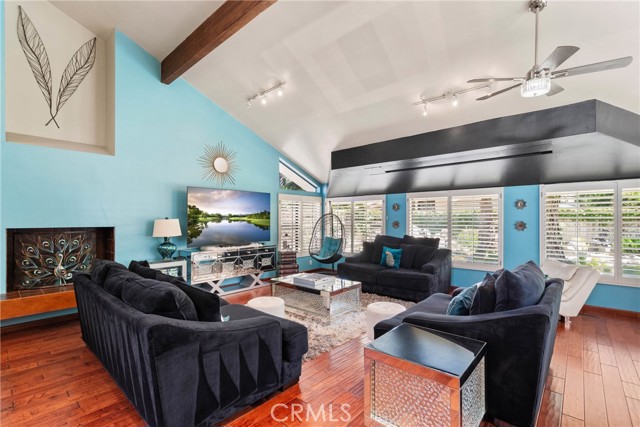 Detail Gallery Image 13 of 60 For 7805 Buena Tierra Ct, Bakersfield,  CA 93309 - 4 Beds | 4 Baths
