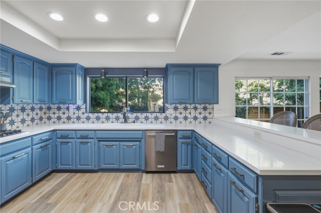 716 Lucia, Redondo Beach, California 90277, 3 Bedrooms Bedrooms, ,3 BathroomsBathrooms,Residential,For Sale,Lucia,SB26088691