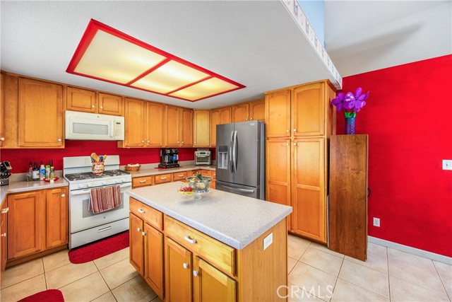 7571 Willow Way, Highland CA: https://media.crmls.org/medias/f2255164-442c-4e05-9900-cdeb787a1fc1.jpg