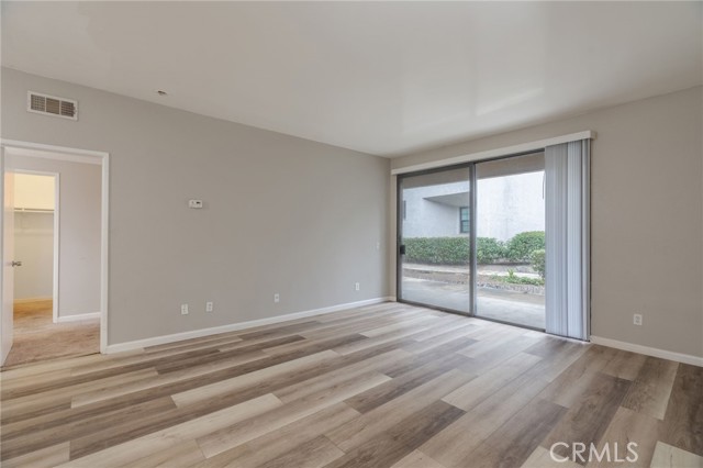 Bright and spacious living room