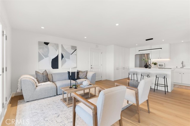 Detail Gallery Image 2 of 34 For 1200 E Ocean Bld #41,  Long Beach,  CA 90802 - 2 Beds | 2 Baths
