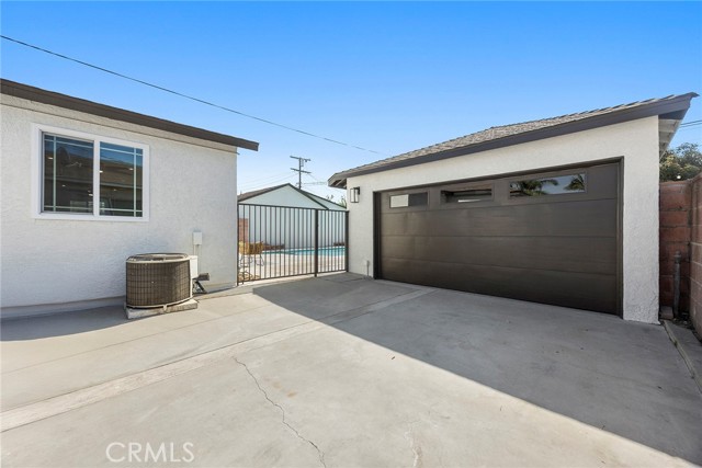Detail Gallery Image 29 of 31 For 12306 Julius Ave, Downey,  CA 90242 - 4 Beds | 3 Baths
