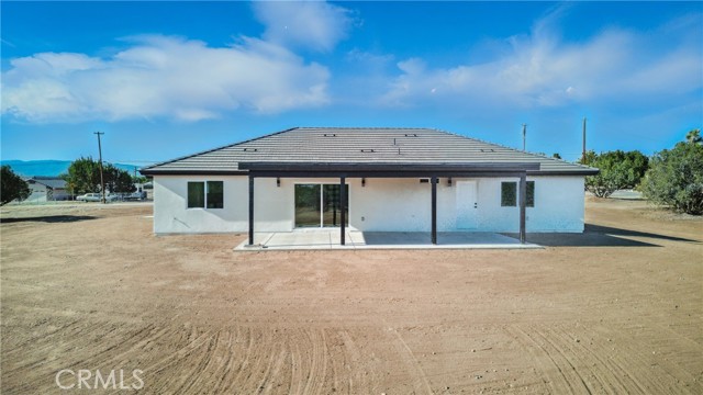 15658 Wells Fargo Street, Hesperia CA: https://media.crmls.org/medias/f227164b-4f89-4150-ac48-70e41feea48a.jpg