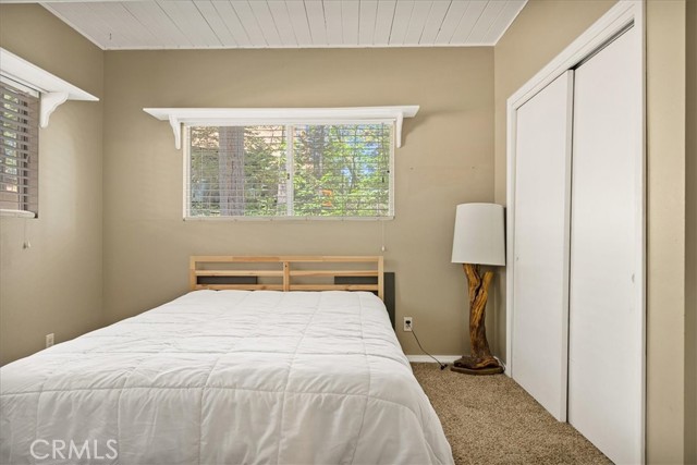 Detail Gallery Image 18 of 36 For 26522 Thunderbird Dr, Lake Arrowhead,  CA 92391 - 3 Beds | 2/1 Baths