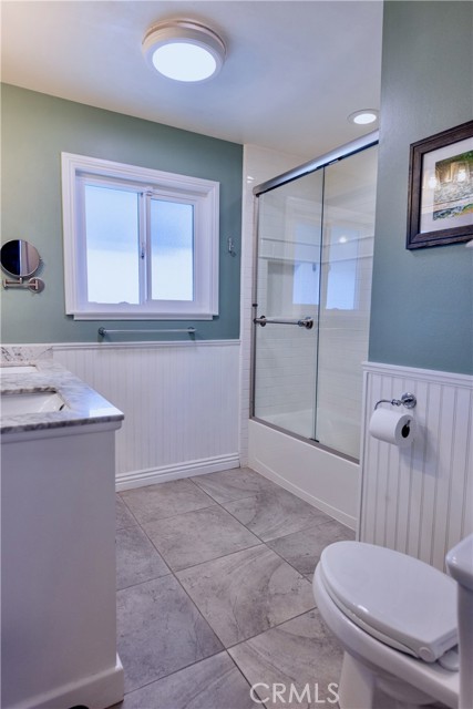 2414 Niagara Way, Costa Mesa CA: https://media.crmls.org/medias/f2273a83-b975-497e-a8dd-c1e23720af54.jpg