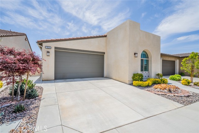 1521 Summerfield Way, Beaumont CA: https://media.crmls.org/medias/f227b100-c4f7-433f-bea3-5b74a9c5dbde.jpg