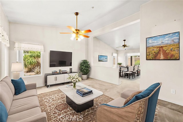 2755 Cambridge Avenue, Hemet CA: https://media.crmls.org/medias/f22828cc-e7ee-4b79-8299-ea97bfbaa95d.jpg