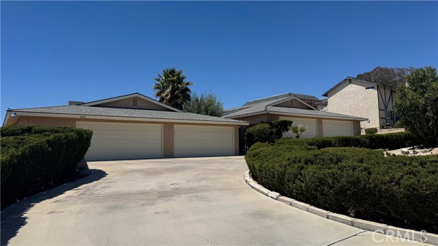 16156 Wato Road, Apple Valley CA: https://media.crmls.org/medias/f2285037-4572-4a33-a523-3ae5a777573b.jpg