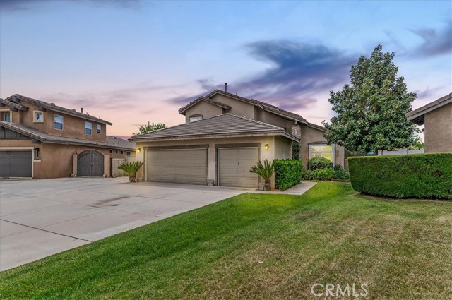 1705 Tee Time Avenue, Beaumont CA: https://media.crmls.org/medias/f22a2aeb-95d3-484e-8baf-32c004d5d40e.jpg