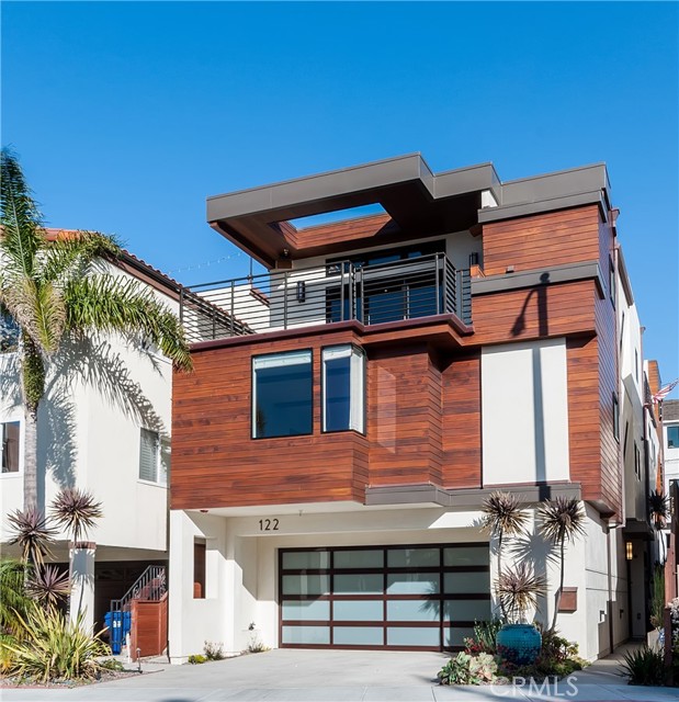 Detail Gallery Image 38 of 51 For 122 Manhattan Ave, Hermosa Beach,  CA 90254 - 3 Beds | 3/1 Baths