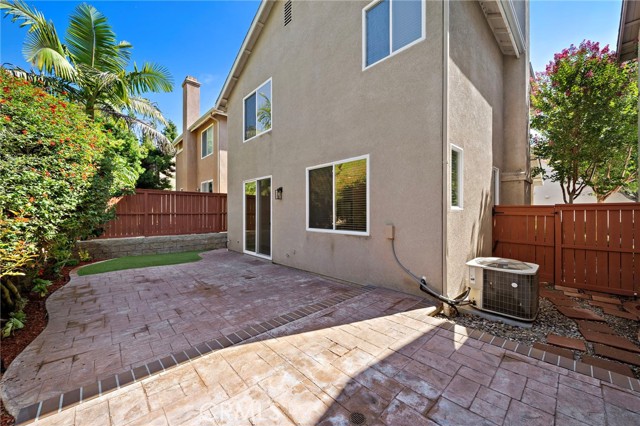 47 Rue Du Chateau, Aliso Viejo CA: https://media.crmls.org/medias/f22a935b-7193-4b93-a09a-2f2ac90724f2.jpg