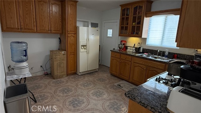 Detail Gallery Image 11 of 11 For 2829 S Rimpau, Los Angeles,  CA 90016 - 4 Beds | 2 Baths