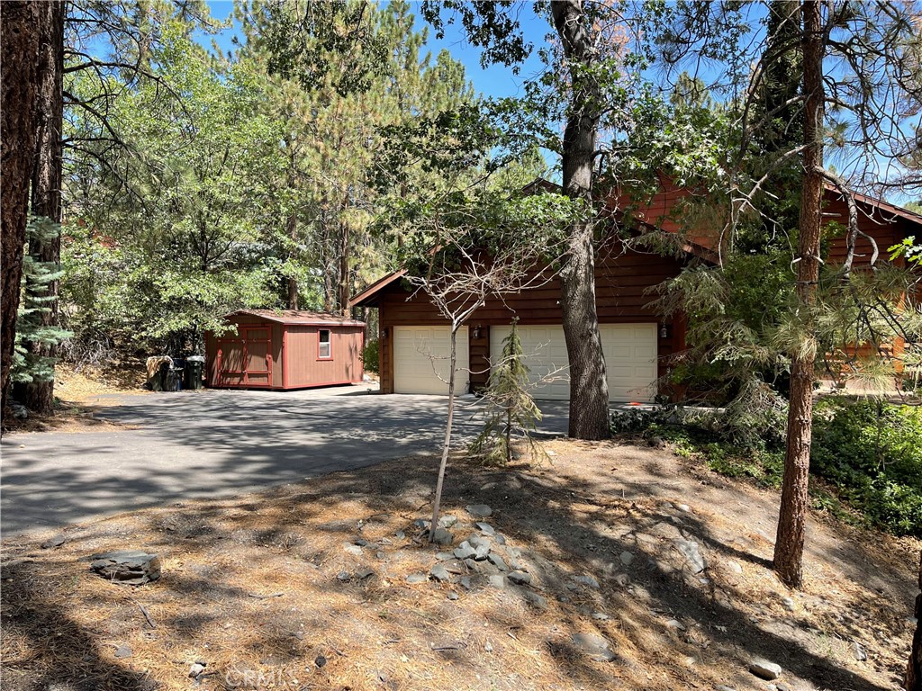 1178 Twin Lakes Drive, Wrightwood, CA 92397
