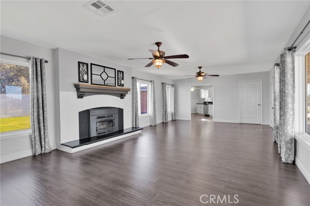 14573 Gayhead, Apple Valley CA: https://media.crmls.org/medias/f22c4663-9338-4281-b4b3-f18a4f4a8082.jpg