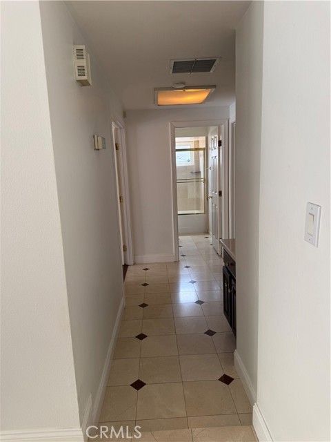 Detail Gallery Image 6 of 9 For 10116 Viking, Northridge,  CA 91324 - 3 Beds | 2 Baths