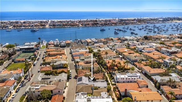 203 Via Ravenna, Newport Beach CA: https://media.crmls.org/medias/f22cc4ea-e26b-4fd5-806b-1d6d64318559.jpg