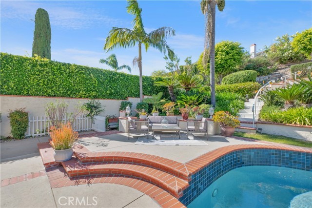 Detail Gallery Image 13 of 33 For 21 Santa Catalina Dr, Rancho Palos Verdes,  CA 90275 - 4 Beds | 3/1 Baths