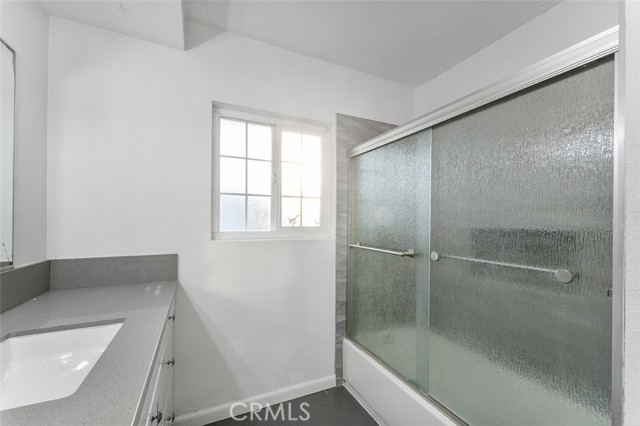 1073 E Knollcrest Drive, Covina CA: https://media.crmls.org/medias/f22dccbd-5f4b-4454-bba6-412bc6abfee3.jpg