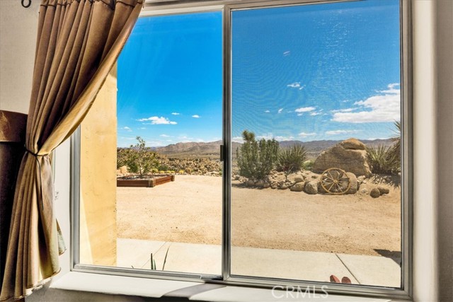 57710 Bandera Road, Yucca Valley CA: https://media.crmls.org/medias/f22e6388-c158-41b7-88dd-afa641062c38.jpg