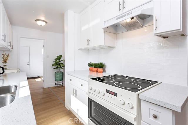 Detail Gallery Image 13 of 34 For 809 Caylor, Bakersfield,  CA 93304 - 2 Beds | 1 Baths