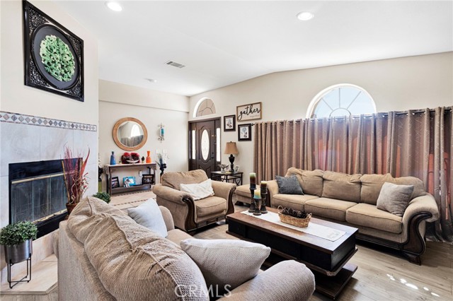 Detail Gallery Image 15 of 64 For 11331 Pasco Rd, Apple Valley,  CA 92308 - 4 Beds | 2/1 Baths