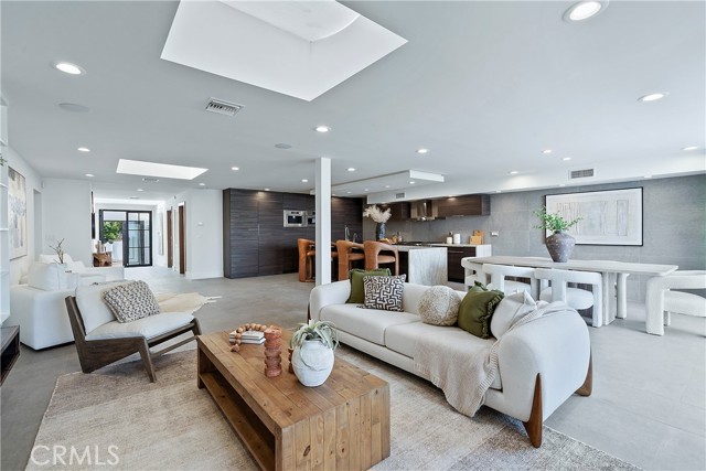 Detail Gallery Image 14 of 55 For 18300 Coastline Dr, Malibu,  CA 90265 - 4 Beds | 4 Baths