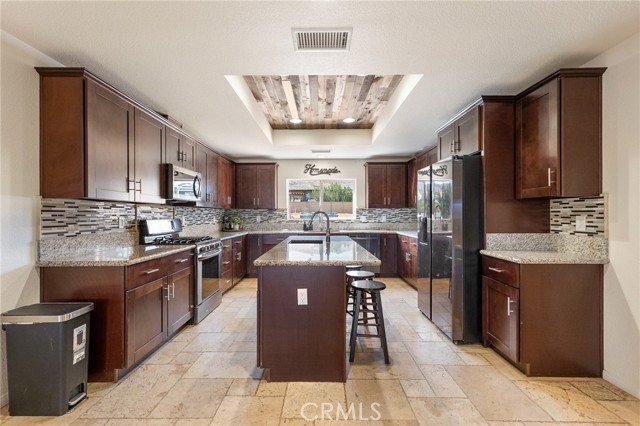 Detail Gallery Image 19 of 59 For 57731 San Tropeze, Yucca Valley,  CA 92284 - 5 Beds | 3 Baths